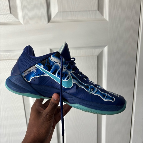 Kobe 5 Xray Mens size 12